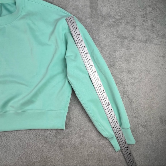 Lululemon Perfectly Oversized Cropped Crew Sweatshirt 6 Softstreme Wild Mint - Picture 6 of 11